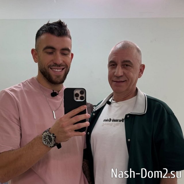 Виктор Григорьев раскрыл семейный секрет Виктор Григорьев раскрыл семейный секрет