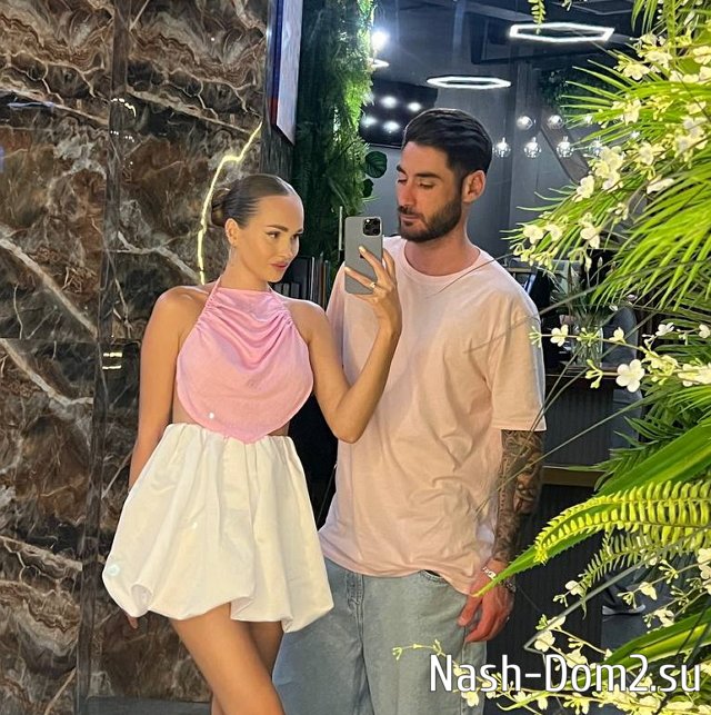 Виктория Салибекова снова угрожает мужу разводом Виктория Салибекова снова угрожает мужу разводом