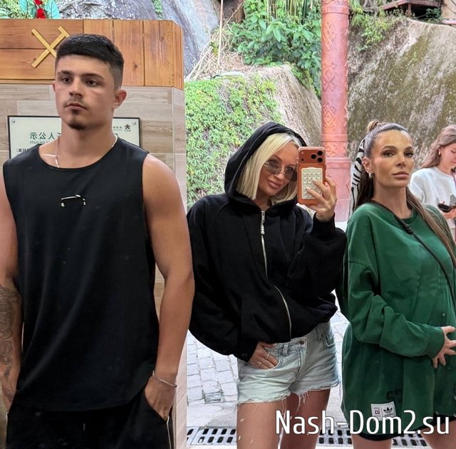 Элина Рахимова не спешит покидать китайскую площадку Дома-2 Элина Рахимова не спешит покидать китайскую площадку Дома-2