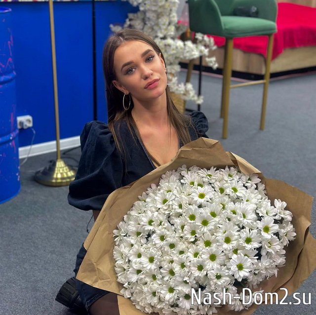 Яна Тырлышкина не считает себя «звездой Дома-2» Яна Тырлышкина не считает себя «звездой Дома-2»