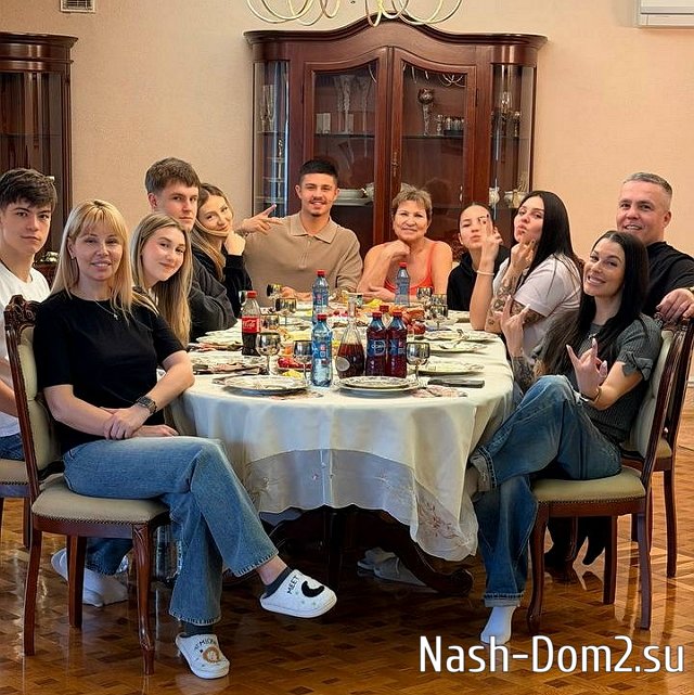 Никита Гуранда порадовал родных приятным сюрпризом Никита Гуранда порадовал родных приятным сюрпризом