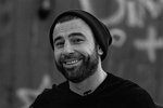 Алексей Адеев навёл порядок в комнате Элины Рахимовой