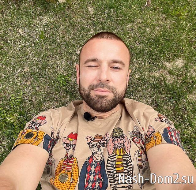 Алексей Адеев сделал больно Иване Михайличенко Алексей Адеев сделал больно Иване Михайличенко