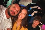 Антон Гусев и Анна Винник сводили на аттракционы своих сыновей